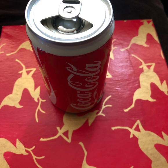 Creative Coca Cola Bluetooth Speaker - Picture 6 of 6